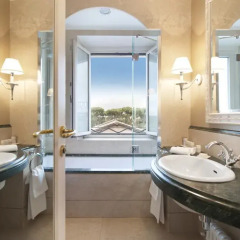 Rome Marriott Grand Hotel Flora 4* Номер Делюкс с различными типами кроватей