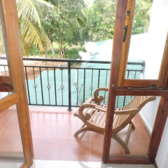 Отель Rajarata Lodge балкон