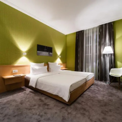Design Hotel Stadt Rosenheim 3* Номер Комфорт двуспальная кровать фото 9
