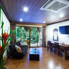 Отель Tropica Bungalow Resort 3* Семейный номер Делюкс с различными типами кроватей фото 4
