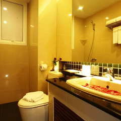 Отель Kris Residence 3* Номер Делюкс