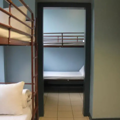 Отель Restup London Кровать в общем номере фото 18