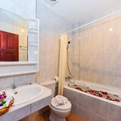 Отель Art Mansion Patong 3* Стандартный номер двуспальная кровать фото 13