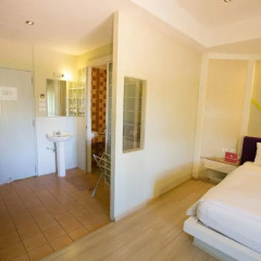 Отель ZEN Rooms Naklua 3* Улучшенный номер с различными типами кроватей фото 12