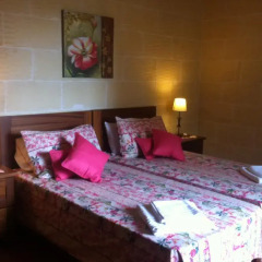 Отель Gozo Hills Bed and Breakfast комната для гостей