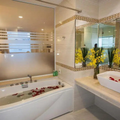 Golden Star Hotel - 60 Le Thanh Ton 2* Люкс с различными типами кроватей фото 8