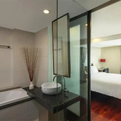 Отель Silom Lofts 3* Апартаменты с различными типами кроватей фото 2