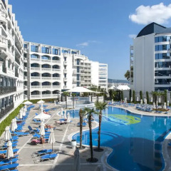 Отель Chaika Beach Resort Солнечный берег бассейн