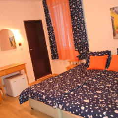Отель Guest House Sunflowers Болгария, Поморие - отзывы, цены и фото номеров - забронировать отель Guest House Sunflowers онлайн удобства в номере