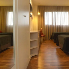 Hotel Táctica комната для гостей