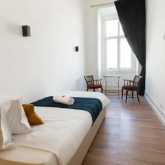 Отель Lisbon Check-In Guesthouse 3* Улучшенный номер с различными типами кроватей фото 4
