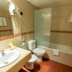 Отель Sunotel Aston 3* Стандартный номер с различными типами кроватей фото 14