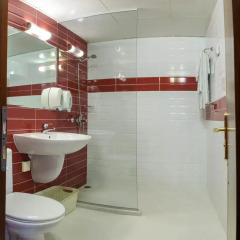 Hotel Kiparis Alfa ванная