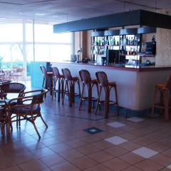 Отель Rhodos Horizon Resort гостиничный бар