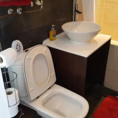 Отель Waynes Place 3* Номер с общей ванной комнатой с различными типами кроватей (общая ванная комната) фото 3