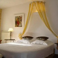 Отель Le Mas de la Treille Bed & Breakfast 3* Стандартный номер с различными типами кроватей фото 3