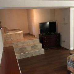 Отель Econo Lodge Downtown Канада, Монреаль - отзывы, цены и фото номеров - забронировать отель Econo Lodge Downtown онлайн удобства в номере фото 2