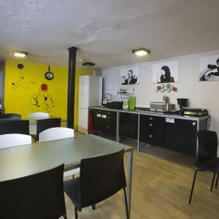 Corner Hostel питание