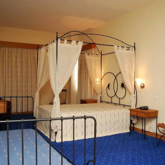 Hotel Dom Jorge de Lencastre 3* Стандартный семейный номер разные типы кроватей фото 4