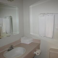 Отель Chalet Continental Motel 2* Стандартный номер с различными типами кроватей фото 5