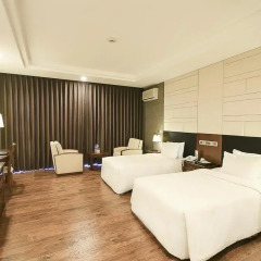 Saigon Halong Hotel 4* Номер Делюкс с 2 отдельными кроватями фото 5