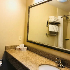 Отель Queens County Inn & Suites 2* Стандартный номер с различными типами кроватей фото 13