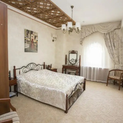 Гостиница Ritsarskiy Dvor Hotel в Иркутске отзывы, цены и фото номеров - забронировать гостиницу Ritsarskiy Dvor Hotel онлайн Иркутск комната для гостей
