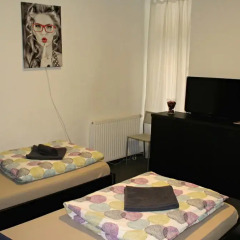 Chic Hostel Стандартный номер с 2 отдельными кроватями фото 11