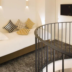 Hotel Marignan Champs-Elysées 5* Номер Делюкс с различными типами кроватей фото 2