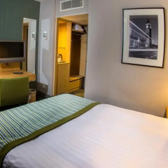 Отель Park Inn by Radisson London Heathrow 4* Улучшенный номер с различными типами кроватей фото 11