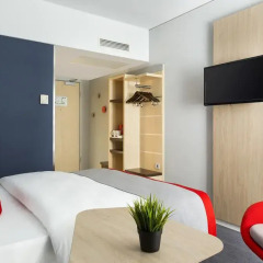 Отель Holiday Inn Express Frankfurt Messe 3* Номер Бизнес с различными типами кроватей фото 2