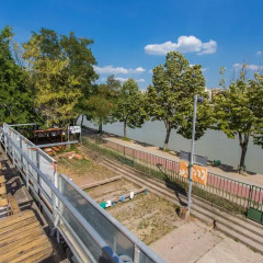 Island Hostel Adults only Будапешт