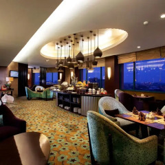 Hotel Ciputra Semarang 4* Номер Делюкс с различными типами кроватей