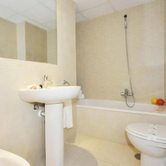 Отель Apartamentos Larimar ванная