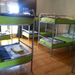 Отель Albergue Pension Flavia Кровать в общем номере фото 8