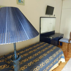 Отель Berk Guesthouse - 'Grandma's House' 3* Стандартный семейный номер с двуспальной кроватью фото 22