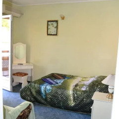 Гостиница Yug Guest House Стандартный номер с различными типами кроватей фото 3