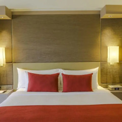 Отель Crowne Plaza Lumpini Park Бангкок комната для гостей фото 4