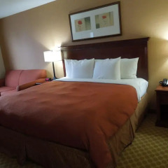 Отель Queens County Inn & Suites 2* Люкс с различными типами кроватей