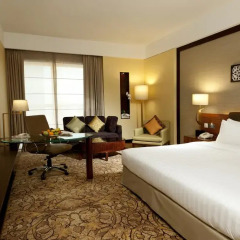 Отель Dusit Thani Dubai Стандартный номер с различными типами кроватей фото 4