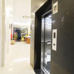 Hoang Hotel 2* Семейный номер Делюкс с двуспальной кроватью фото 2