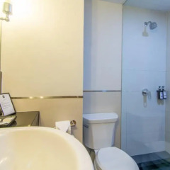 Thee Bangkok Hotel 3* Улучшенный номер с различными типами кроватей фото 4
