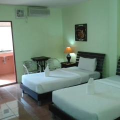 Отель Baan Kluaymai Guesthouse 3* Стандартный номер