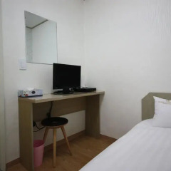 Отель K-POP GUESTHOUSE Seoul Station 2* Стандартный номер с различными типами кроватей (общая ванная комната) фото 6