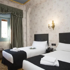 Отель Casual Madrid del Teatro 2* Стандартный номер с различными типами кроватей фото 5