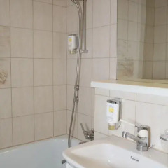 Hotel Crystal 3* Улучшенный номер с 2 отдельными кроватями фото 8