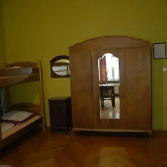 Hostel Mleczarnia Кровать в общем номере с двухъярусной кроватью фото 16