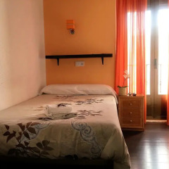 Отель Hostal Rober Стандартный номер с различными типами кроватей фото 3
