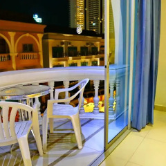 Отель East Suites балкон