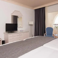 Отель Mac Puerto Marina Benalmádena 4* Улучшенный номер с различными типами кроватей фото 6
